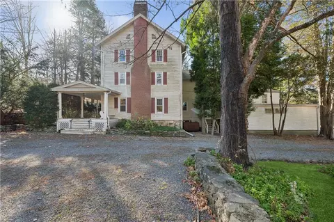 126 Mclain St, Mount Kisco, NY 10549