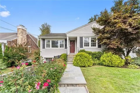 19 Argyle Rd, Rye Brook, NY 10573