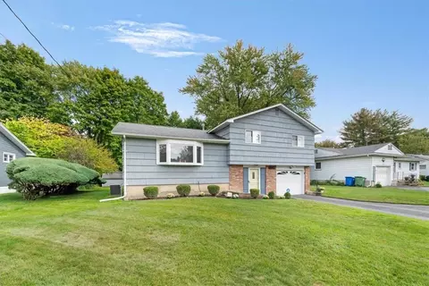 10 Allerton Ave, Middletown, NY 10940