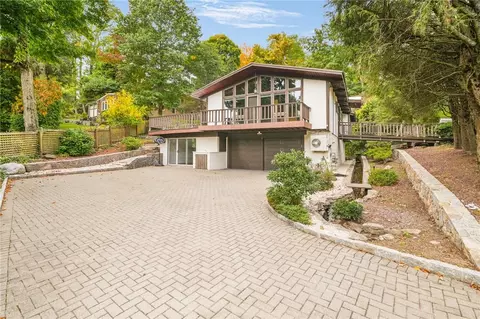 11 Exeter Pl, Greenburgh, NY 10502