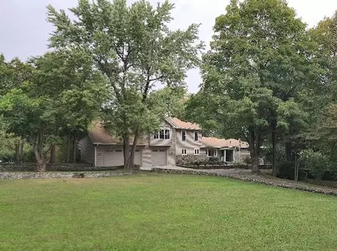 107 Van Voorhis Ter, Wappinger, NY 12590