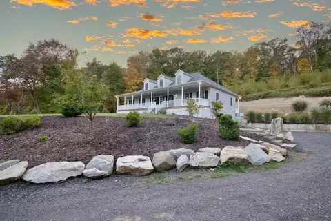 188 Bullet Hole Rd, Mahopac, NY 10541