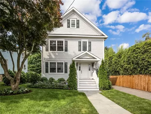 118 Wagner Ave, Mamaroneck, NY 10543
