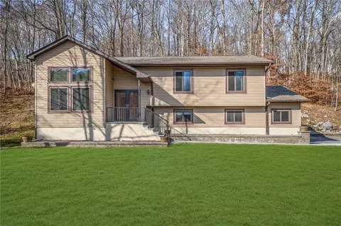 6 Candlewood Ct, Stormville, NY 12582