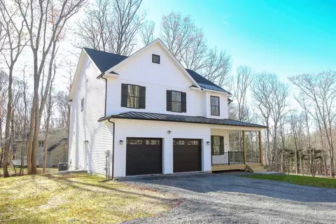 4 Beyers Rd, Crawford, NY 12549