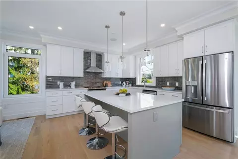 49 Holland Ave #4, White Plains, NY 10603