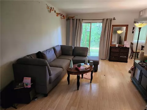 26 Cooper Rd #504, Arlington, NY 12603