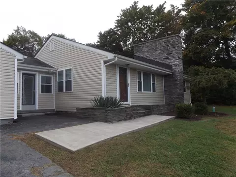 40 Cochran Hill Rd, La Grange, NY 12603