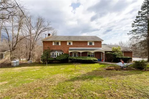 186 Mahopac Ave, Granite Springs, NY 10527