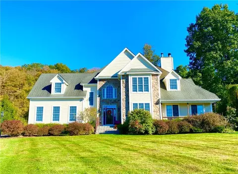 107 Somerset Dr, Patterson, NY 12563