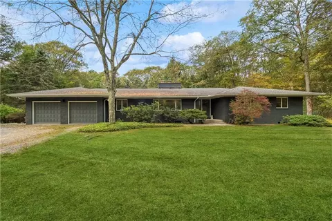 562 E Mountain Rd N, Philipstown, NY 10516