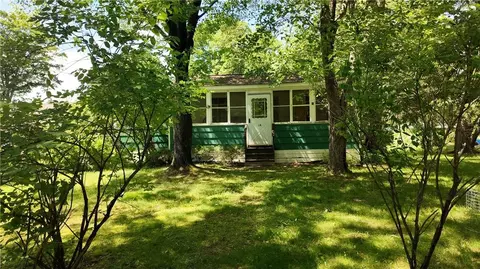 18 Davis Rd, La Grange, NY 12603