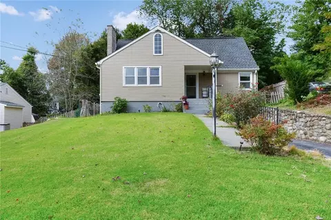233 Millington Rd, Cortlandt, NY 10567