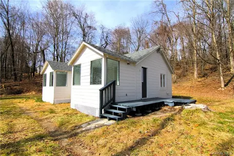 71 Miller Rd #5, Beekman, NY 12533