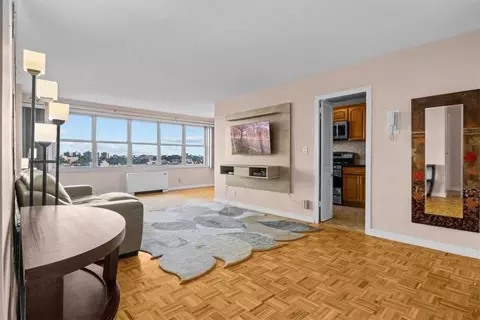 555 Kappock St #6B, New York, NY 10463