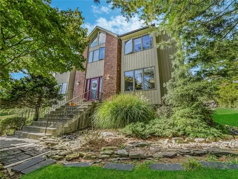 55 Walter Dr, Stony Point, NY 10980