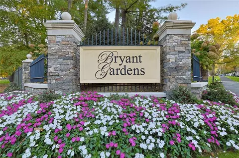9 Bryant Cres #2L, White Plains, NY 10605