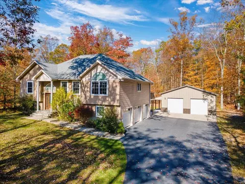 21 Wilkinson Dr, Mamakating, NY 12721