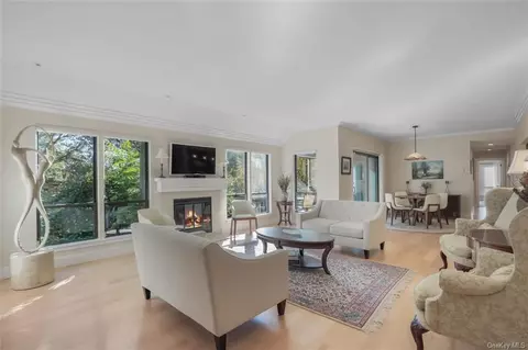 355 Heritage Hls #E, Somers, NY 10589