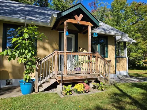 19 Blueberry Hill Hl, Greenwood Lake, NY 10925