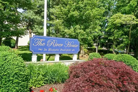 150 Overlook Ave #8L, Peekskill, NY 10566