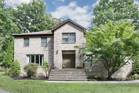 60 S Constitution Dr, Orangetown, NY 10983