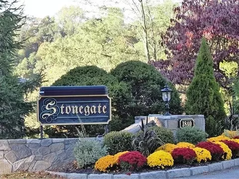 1840 Crompond Rd #9B6, Peekskill, NY 10566