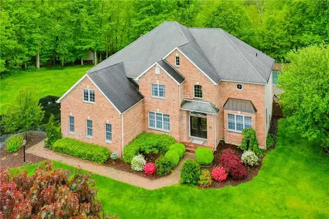 16 Angela Ct, East Fishkill, NY 12533