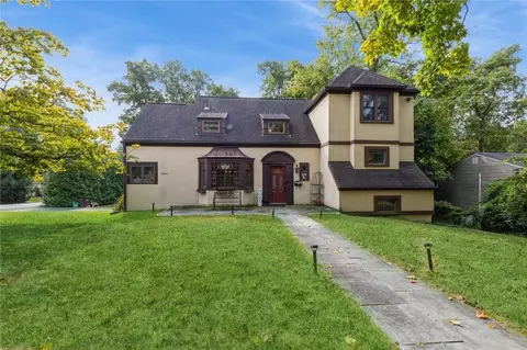 21 Grandview Ave, Ramapo, NY 10901