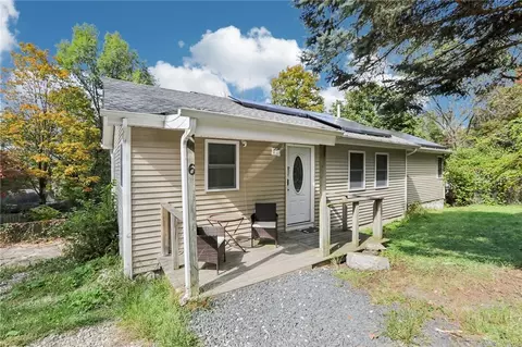 6 Crestwood Trl, Monroe, NY 10950