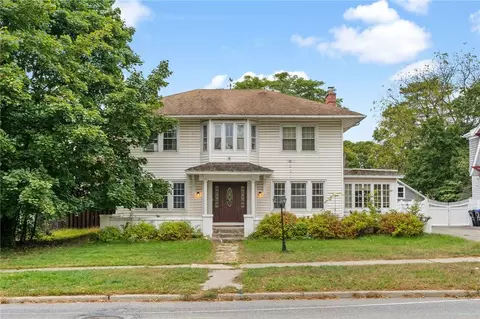 67 S Grand Ave, Poughkeepsie, NY 12603