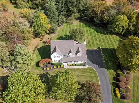 4 Conway Ct, New City, NY 10956