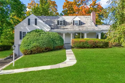 36 Byron Ln, Larchmont, NY 10538