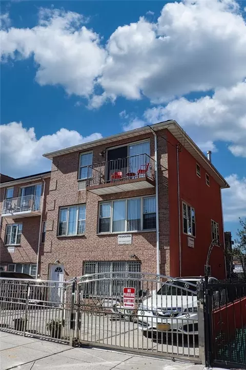 407 Taylor Ave, New York, NY 10473