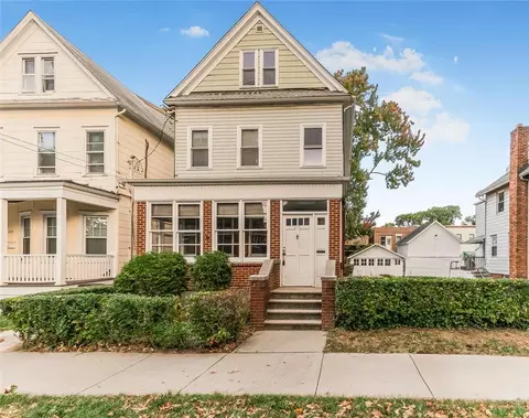 319 E 235th St, New York, NY 10470