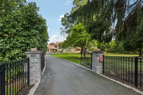 401 N Broadway, Clarkstown, NY 10960