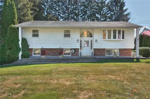 9 Namoth Rd, Wappinger, NY 12590