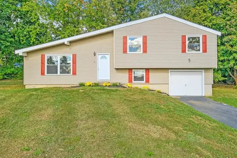 6 Brooker Dr, Newburgh, NY 12550