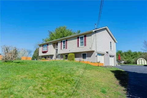 27 Bower Rd, Poughkeepsie, NY 12603 photo 1