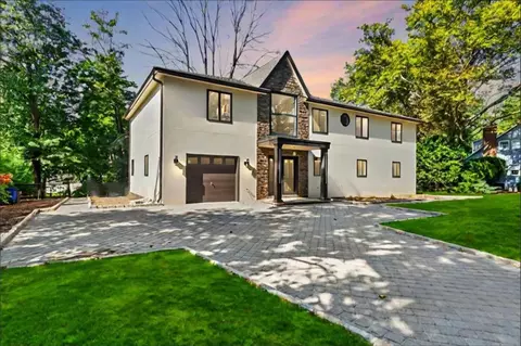 408 Wilmot Rd, New Rochelle, NY 10804