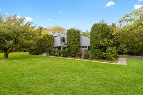27 Pheasant Run, Scarsdale, NY 10583