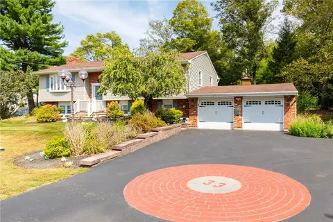 33 Violet Dr, Beacon, NY 12508
