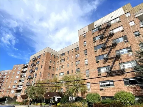 45 E Hartsdale Ave #5C, Greenburgh, NY 10530