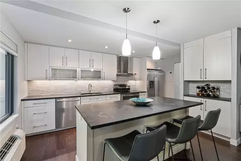 100 High Point Dr #604, Greenburgh, NY 10530