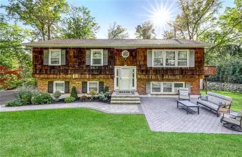 175 Terrace Ave, Clarkstown, NY 10920