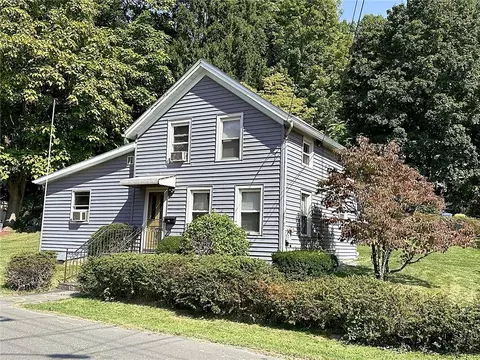 174 3rd Ave, Kingston, NY 12401