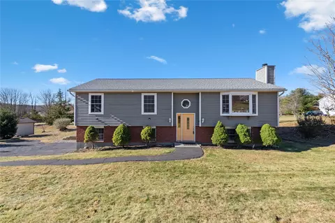 9 White Farm Rd, Dover, NY 12594