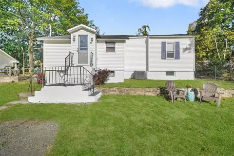11 Grove Pl, Highlands, NY 10922