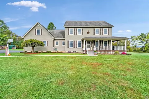 96 Meadowood Rd, Crawford, NY 12549