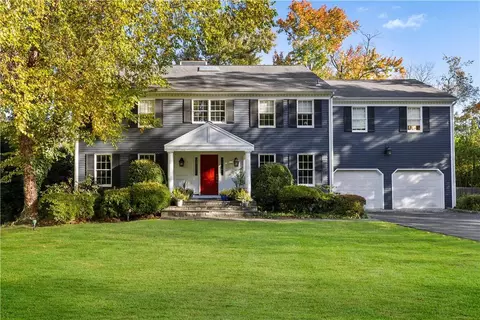 10 Packard Ct, Rye, NY 10580